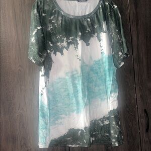Bloomchic tye dye shirt size 22-24